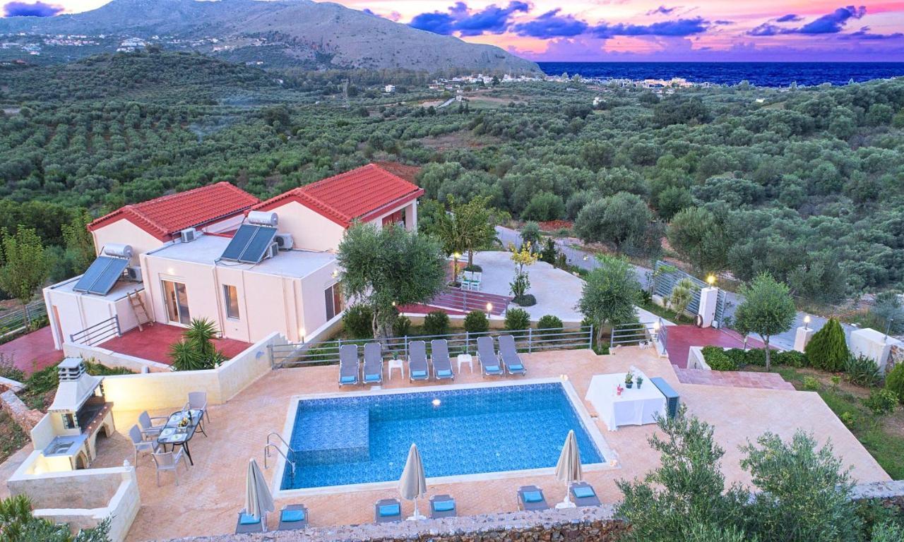 Aqua Blue Villas With Heated Pool Mathés Екстериор снимка